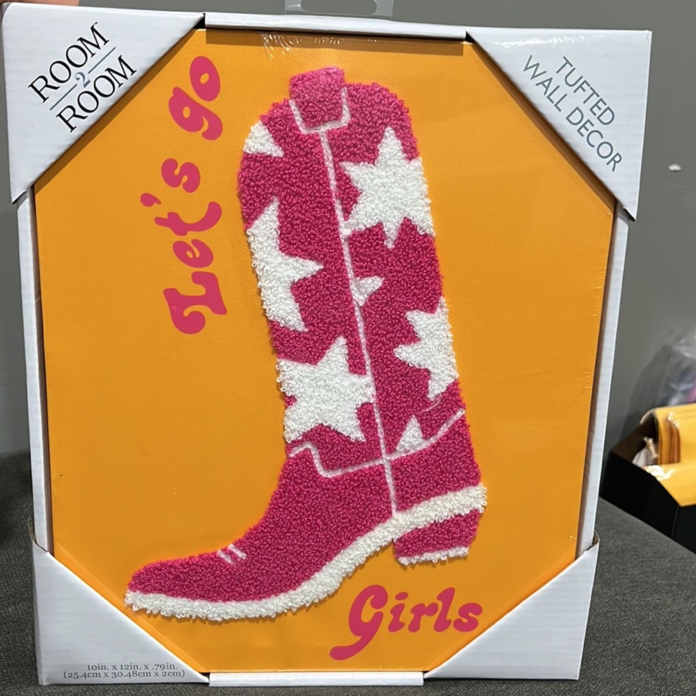 Girls room wall decor